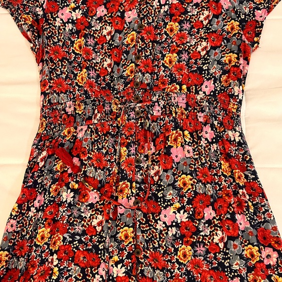 Versatile Knox Rose Floral Button Front High Low Dress with Tie Tassle Detail - Picture 3 of 7